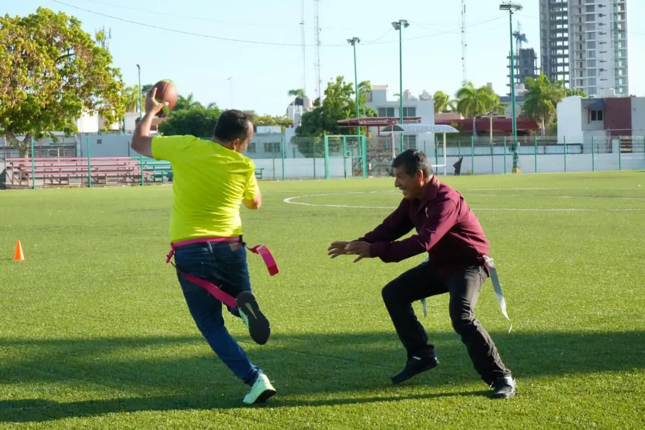 $!Concluye con éxito curso de flag futbol impartido por el Imdem en Mazatlán