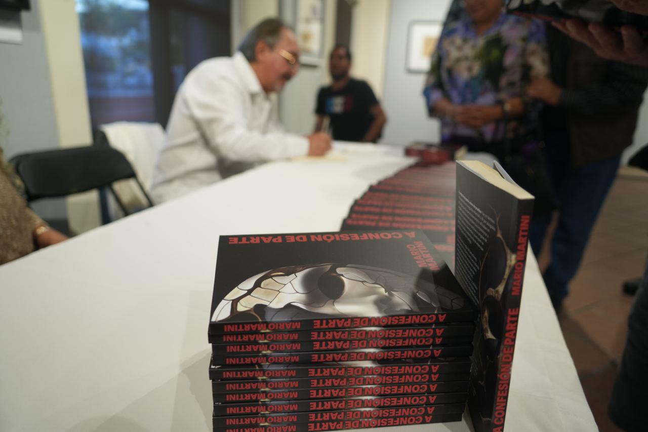 $!La obra rompe las reglas del periodismo y el autor habla en primera persona.