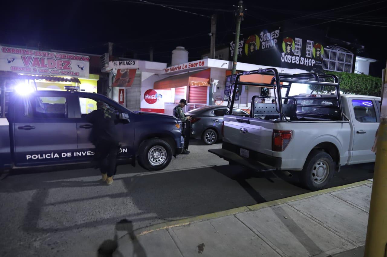 $!Asesinan a hombre dentro de tienda de ropa en la Francisco Villa, en Mazatlán