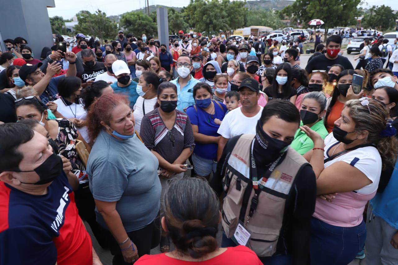 $!Se sale de control la vacunación a jóvenes de 15 a 17 años en Mazatlán