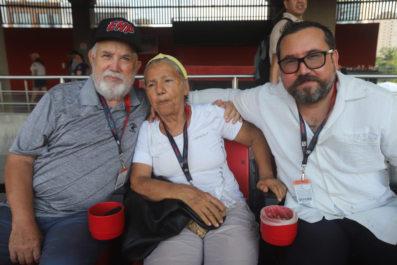 $!Melquiades Salazar Reyes, Isabel Moreno Reyes y Jesús Alonso Salazar Moreno.