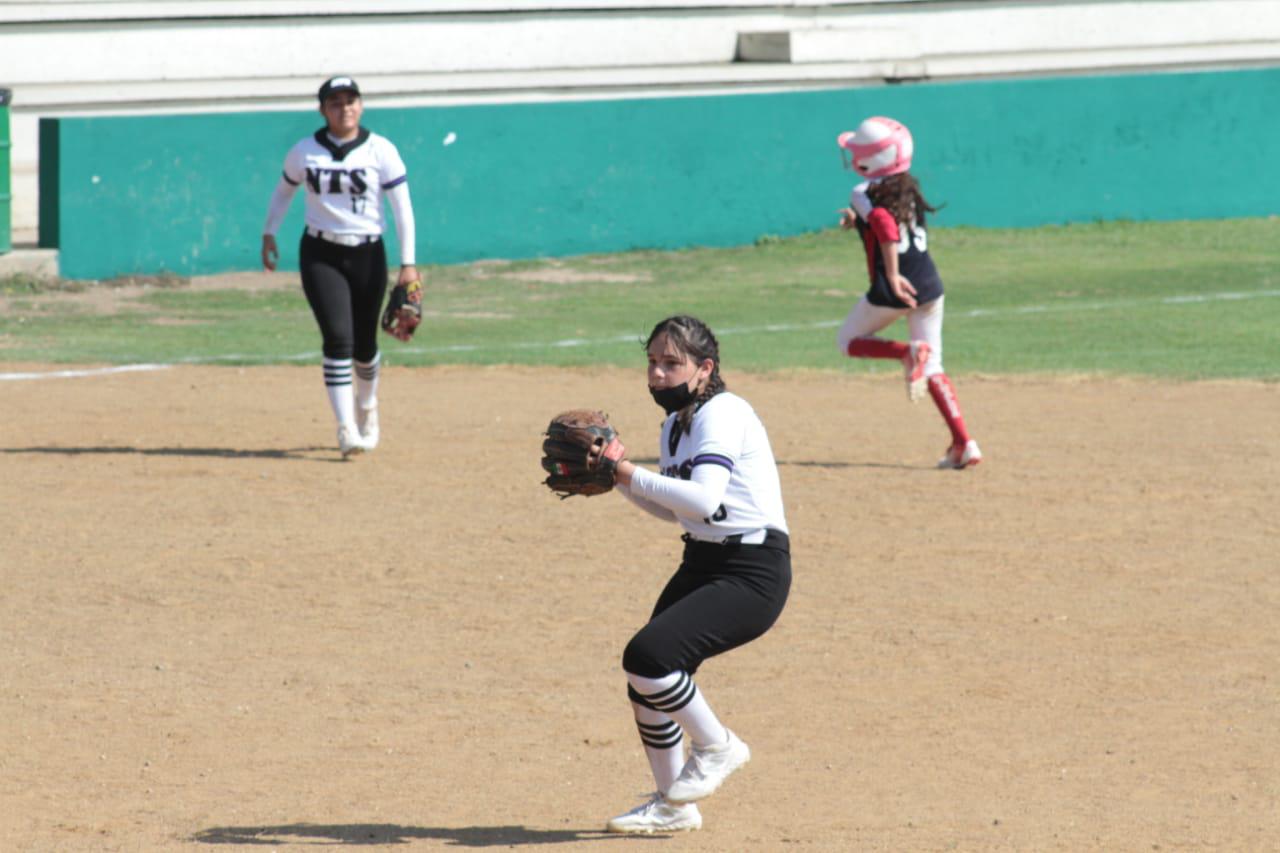 $!Mazatlán se corona en la Sub 8 del Estatal de Softbol Femenil