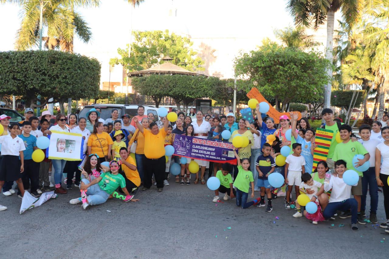 $!Marchan en Escuinapa en conmemoración del Día Mundial del Síndrome de Down