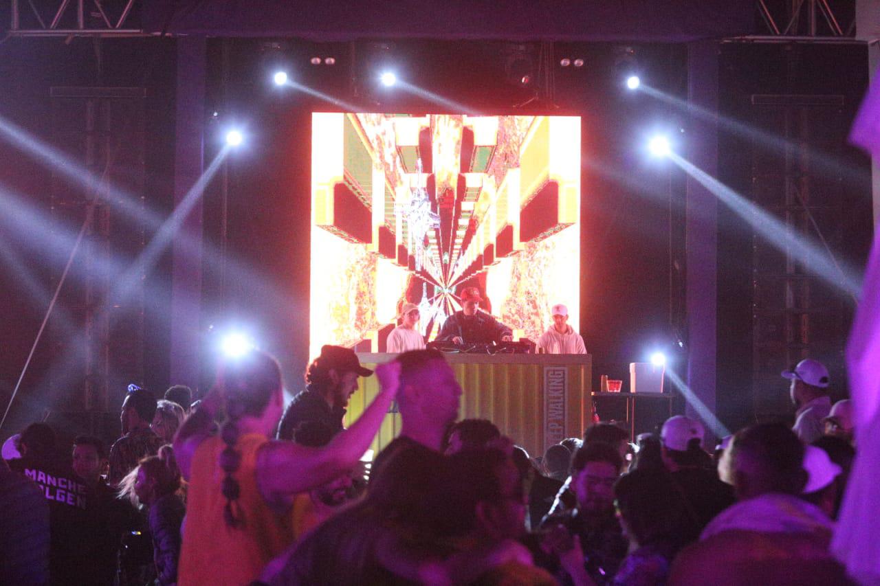 $!Disfrutan la música electrónica en el segundo día del Sunset Paradise 2023