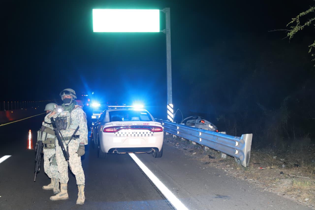 $!Hallan a mujer sin vida y a hombre herido en la Mazatlán-Culiacán