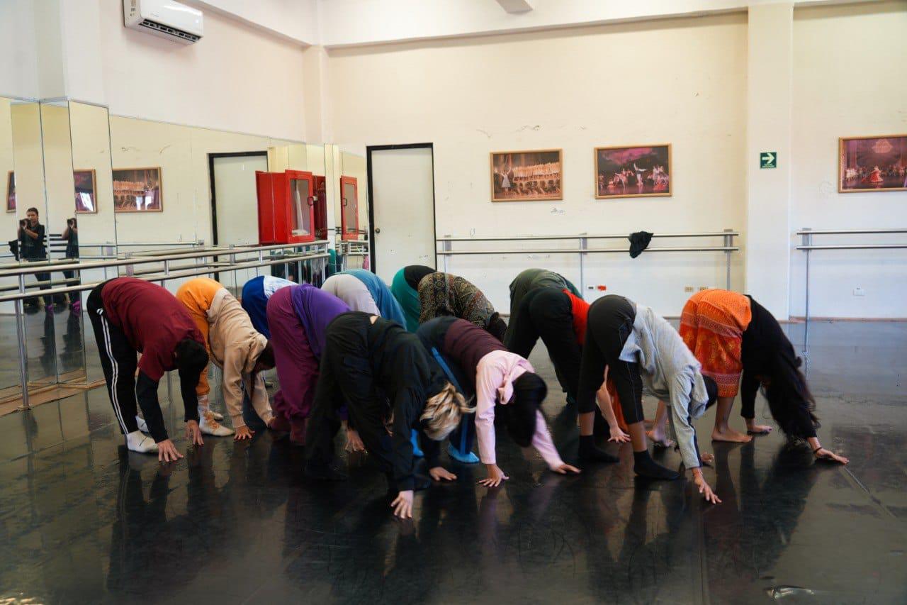 $!La próxima generación de bailarines de la Escuela Profesional de Danza de Mazatlán se preparan para su graduación.