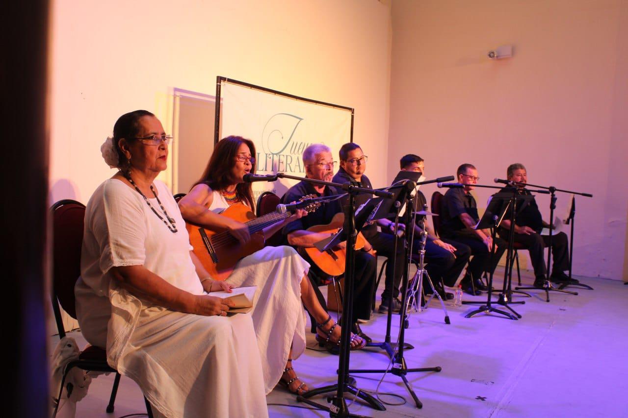 $!Música y poesía se expresaron en la velada.