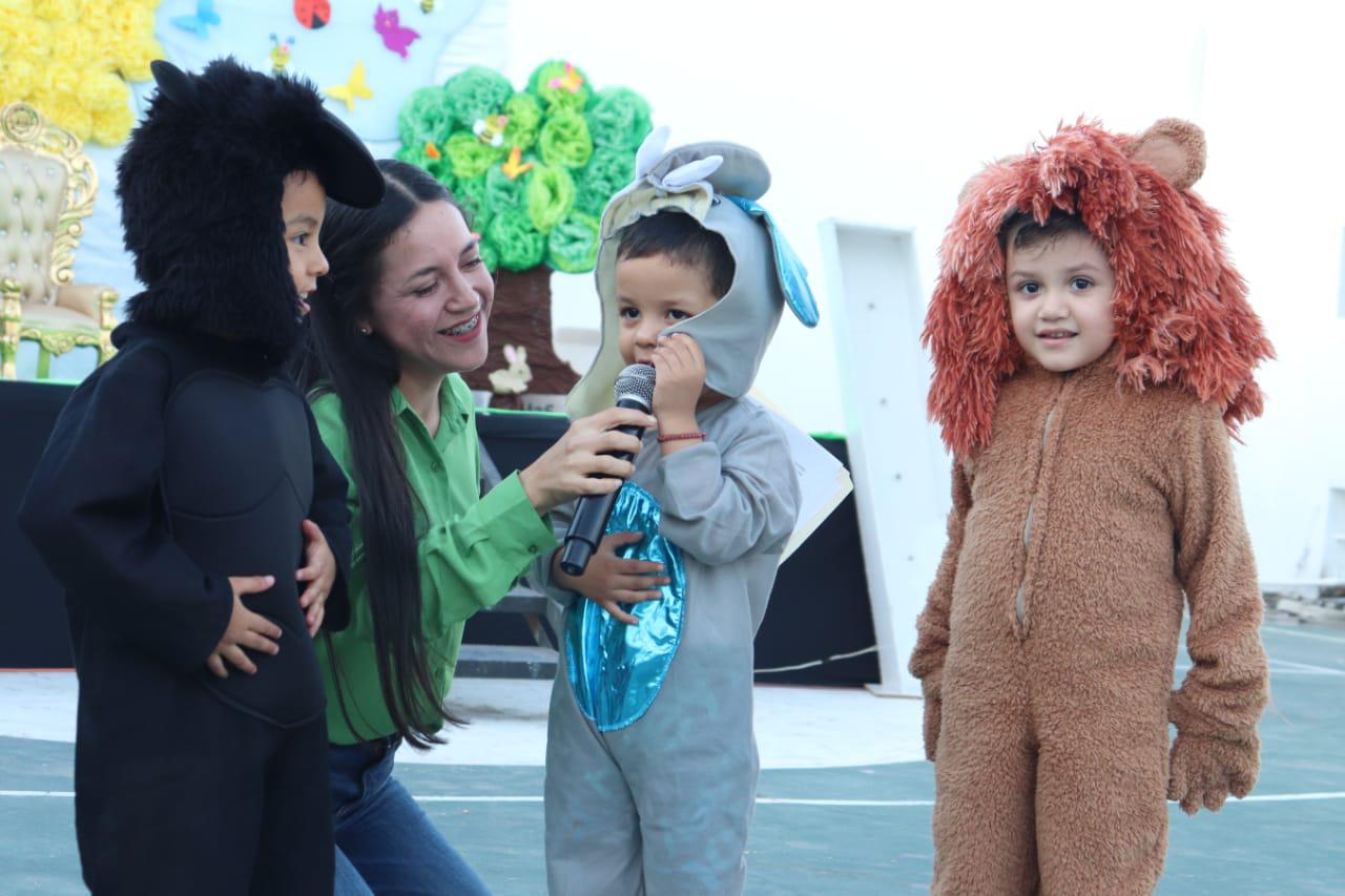 $!Lucen niños de los CADI Centro y CAIC, en Festival de la Primavera en Escuinapa