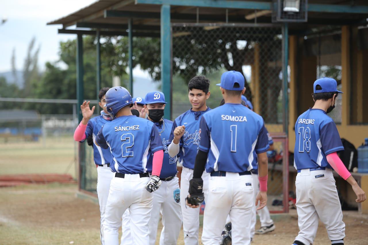 $!Toros de Acuña frena a Dodgers El Tiro en el Mazatlán Baseball Tournament 2021