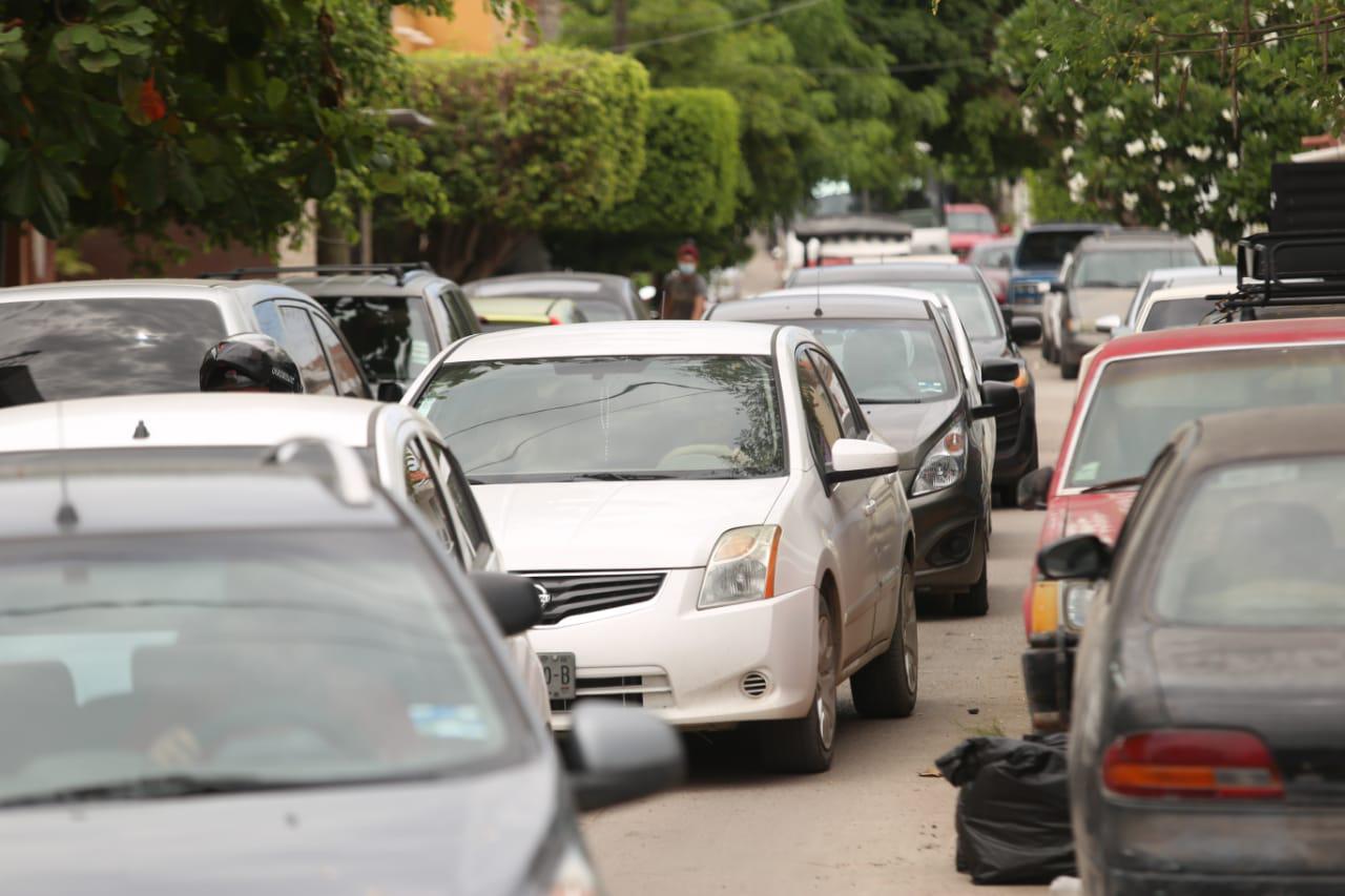 $!Tras 11 días sin agua llega el hartazgo, y vecinos de la Juárez en Mazatlán bloquean vialidades como protesta