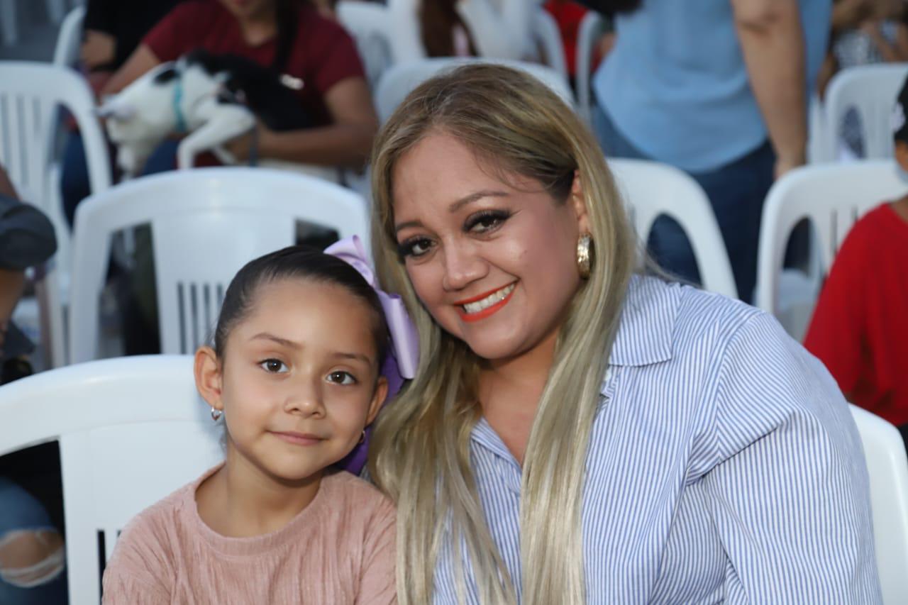 $!Hanna Díaz y Azucena Mora.