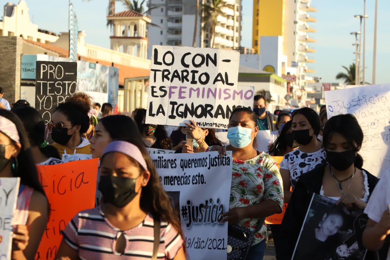 $!Mazatlecos exigen con protesta y marcha justicia para Valentina