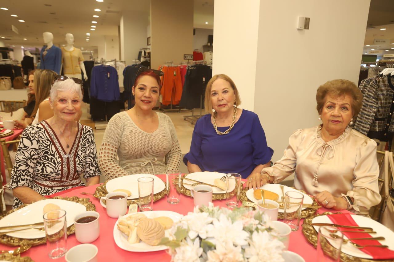$!Marie José Low, María Elena Osuna, Rosario Ríos y Elvira González.