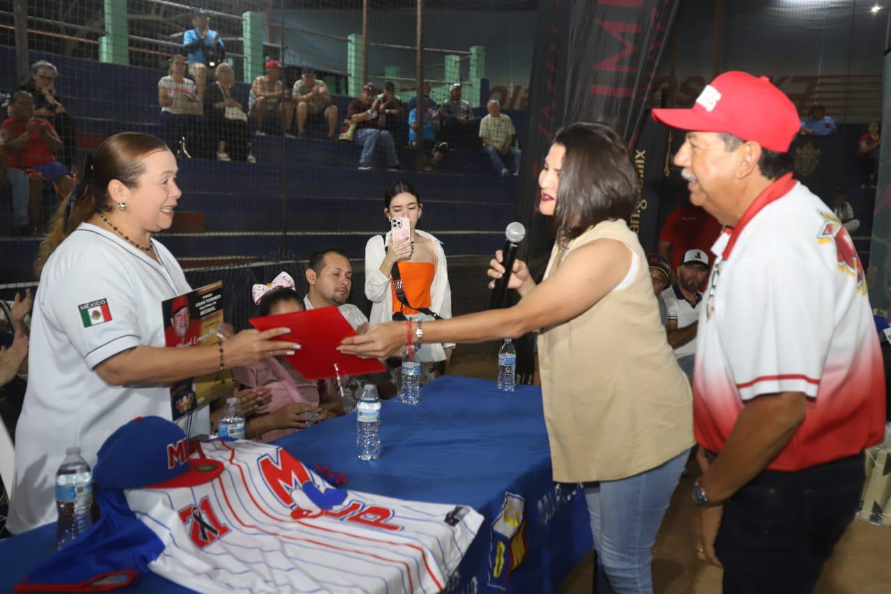 $!Recuerdan a Miguel Loaiza en inauguración de Nacional Veteranos de Beisbol, en Club Muralla