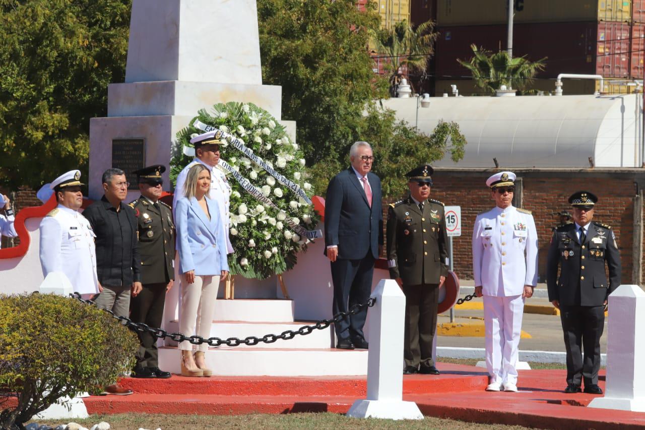$!Celebran en Mazatlán el 111 aniversario de la gesta heróica de la defensa del Puerto de Veracruz
