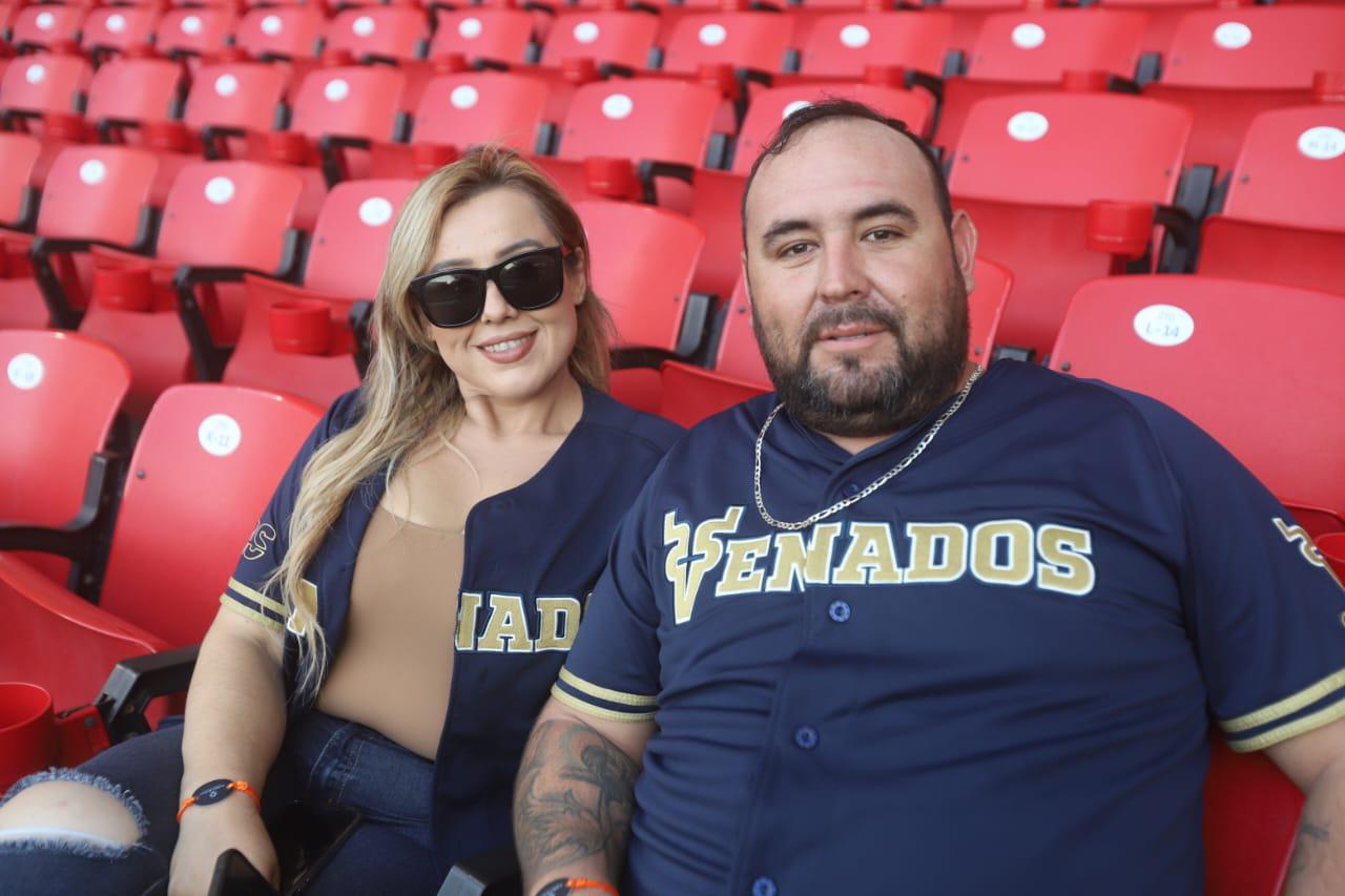 $!Jhoana Mendoza y Raúl Martínez.