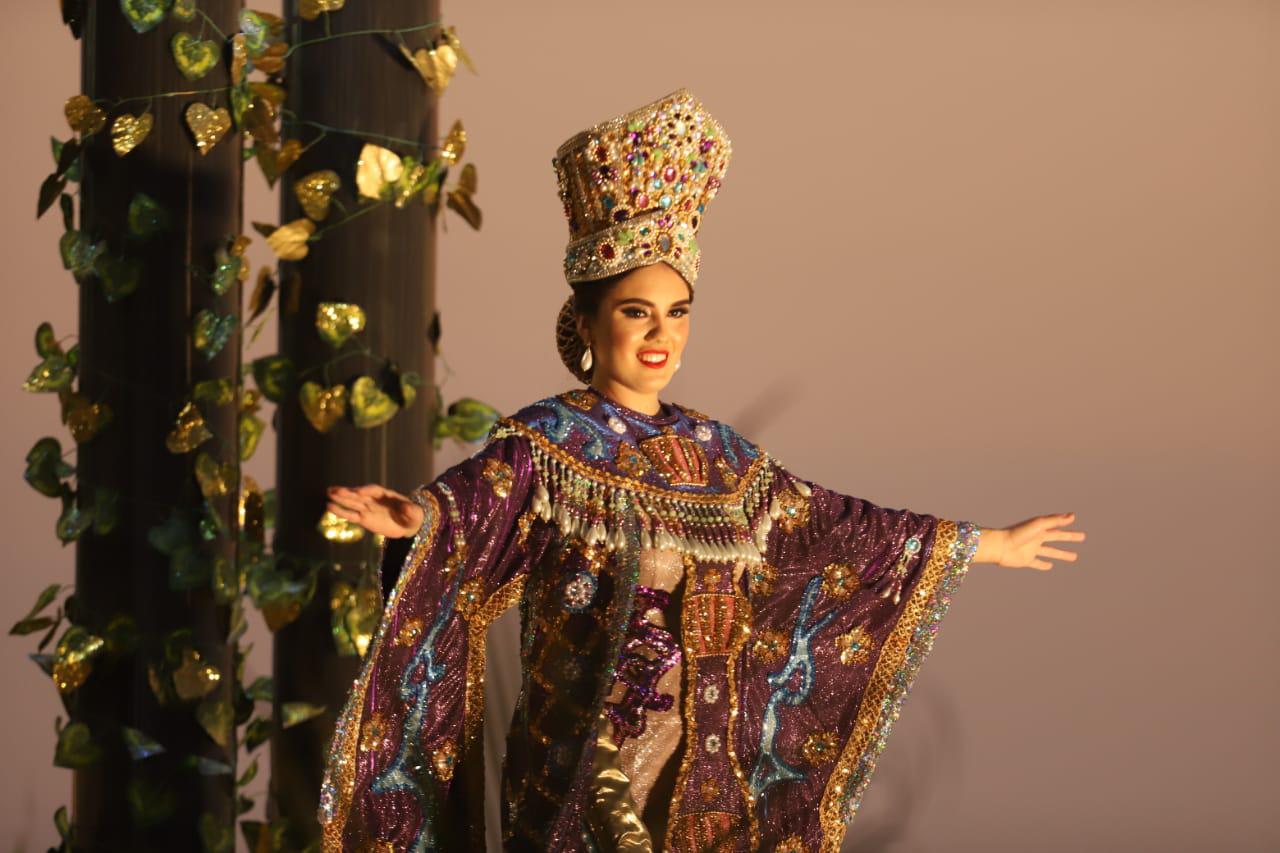 $!Impresionan carrozas, comparsas y la Banda MS en el primer desfile del Carnaval