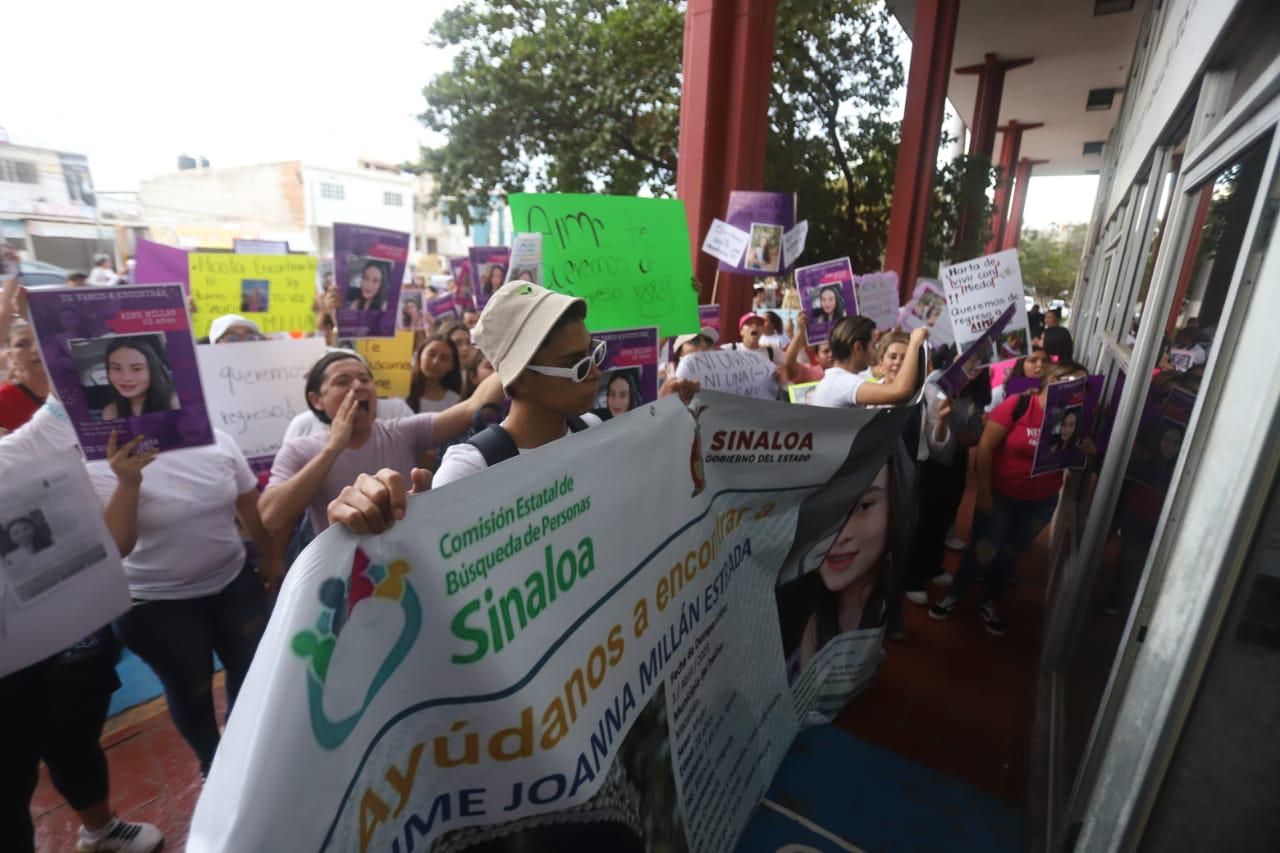 $!Protestan en Mazatlán para exigir la localización de Aimé Joanna