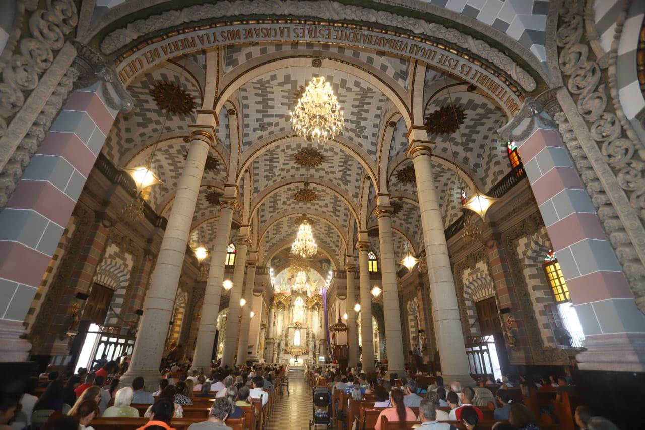 $!Celebra Diócesis de Mazatlán el Jueves Santo con misa de la Última Cena del Señor y lavatorio de pies