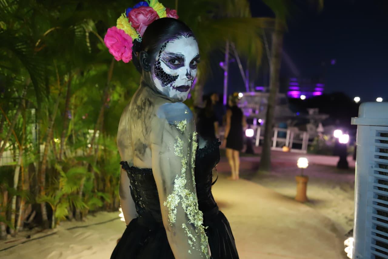 $!La catrina fue el centro de atención de los presentes.