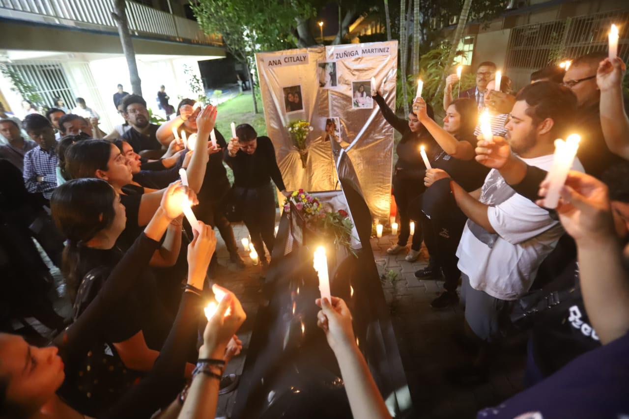 $!Despide Facultad de Ciencias Sociales a Ana Citlaly