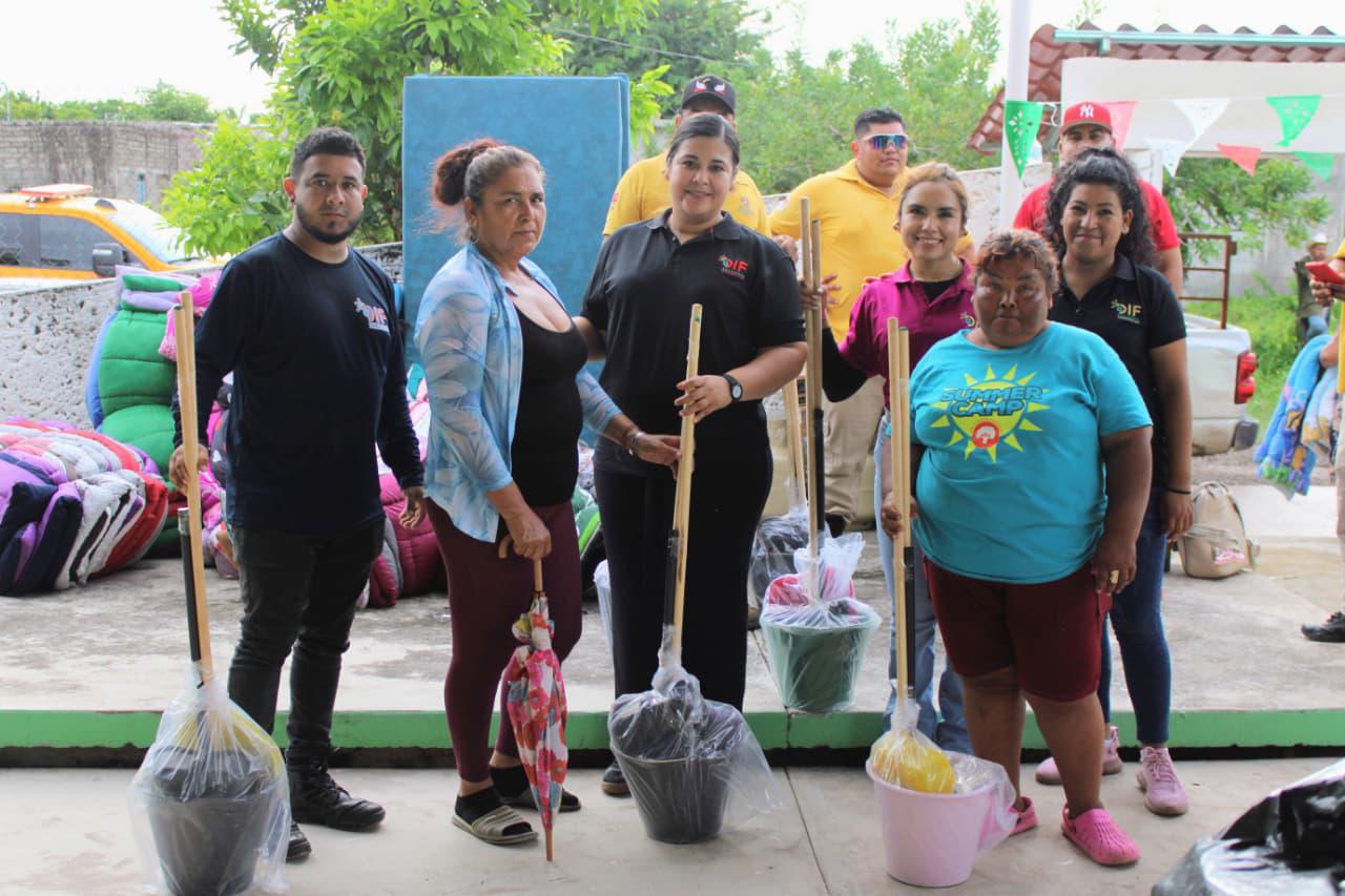 $!Entregan apoyos a familias afectadas por lluvias en Palmillas, Escuinapa