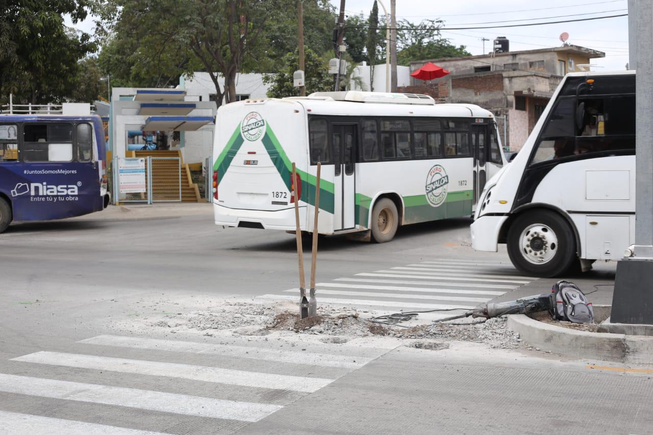$!A casi un mes de inaugurada, la Avenida Gabriel Leyva, en Mazatlán, aún no está terminada