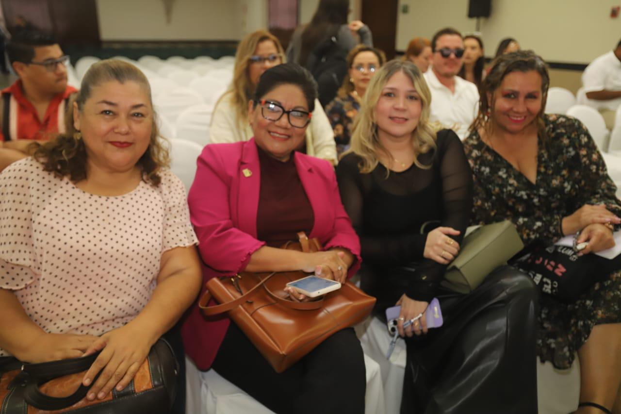 $!Elizabeth García Rochín, Margarita Torres Castillo, Anahí Albarrán y Ana Luisa Burgueño.