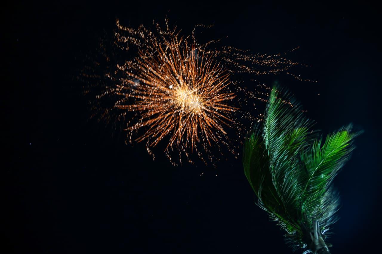 $!Disfrutan miles del Combate Naval del Carnaval a ritmo de música de banda