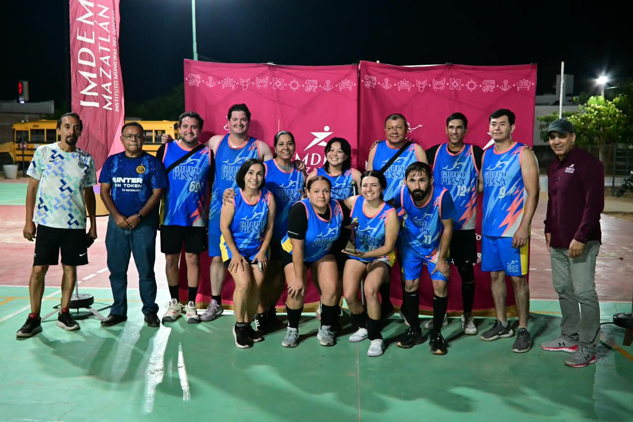$!Palacio de Justicia y Logísticos se coronan en la Liga Burócrata Mixta de Voleibol