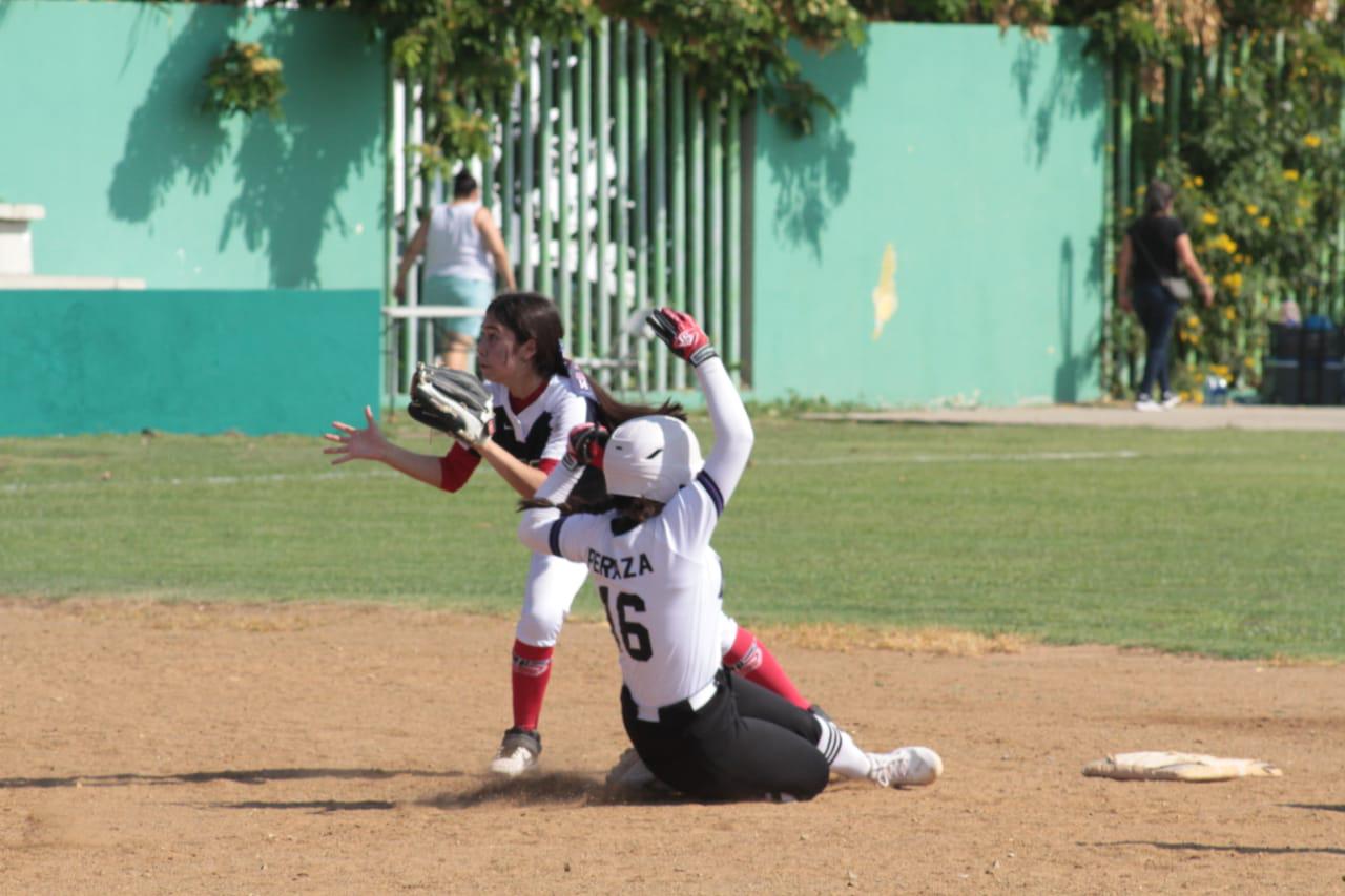 $!Mazatlán se corona en la Sub 8 del Estatal de Softbol Femenil
