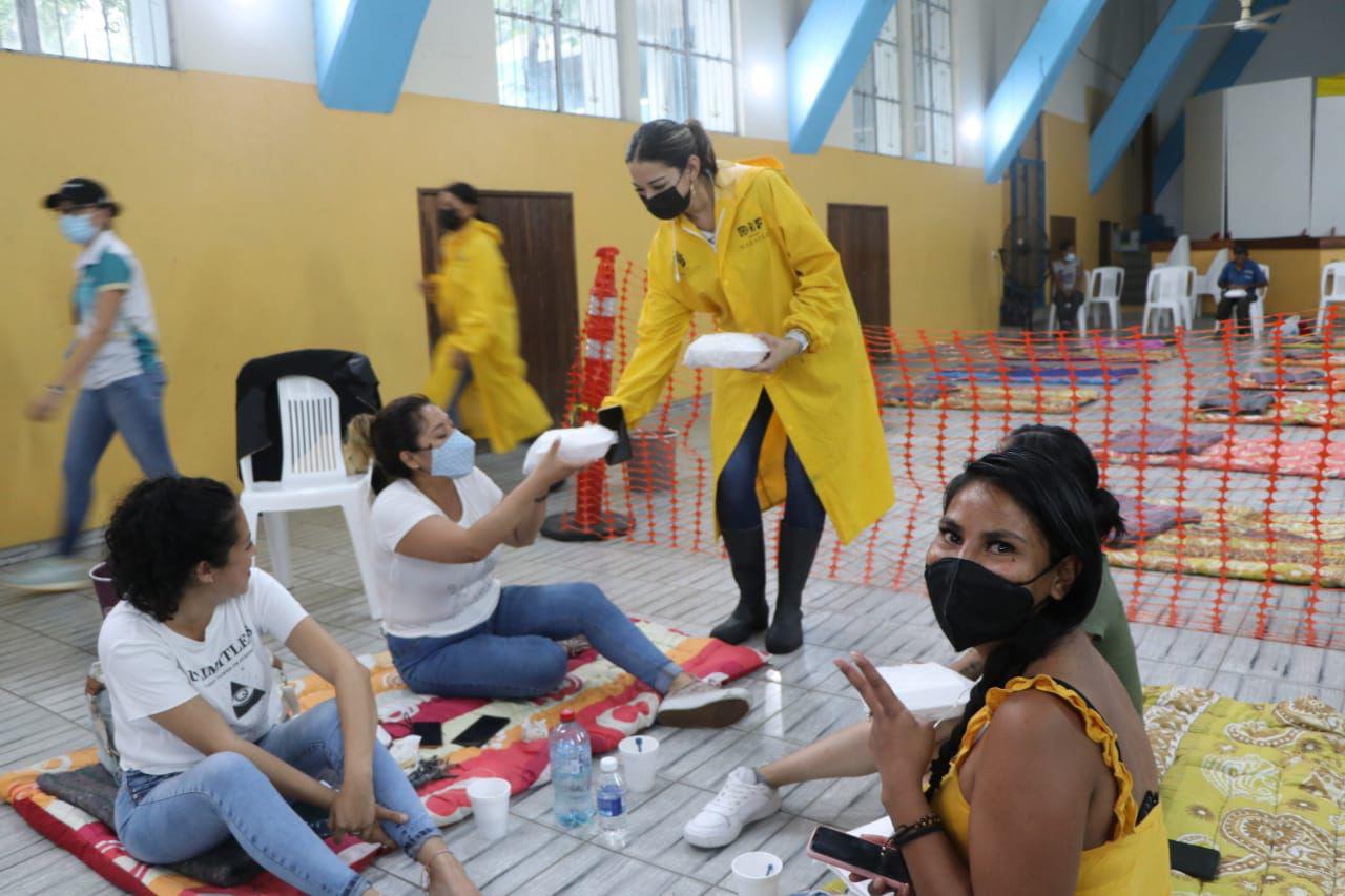 $!Turistas, los primeros en recurrir a refugios temporales en Mazatlán