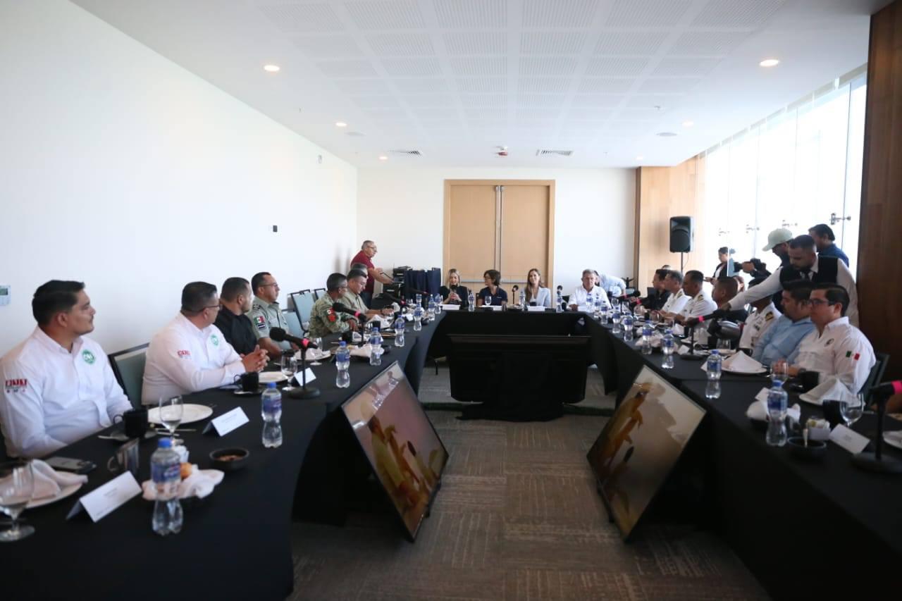 $!Redoblan esfuerzos para ofrecer una experiencia de hospitalidad a los cruceristas en Mazatlán