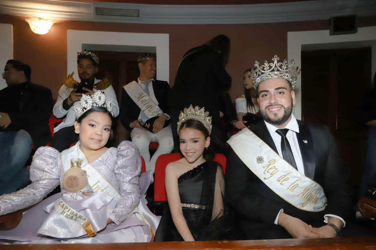 $!Ángela Salazar, Ximena Lizárraga y Brayan Gamboa, Reina Infantil del Carnaval 2025, Reina de la Poesía 2025 y Rey de la Alegría 2025, respectivamente.