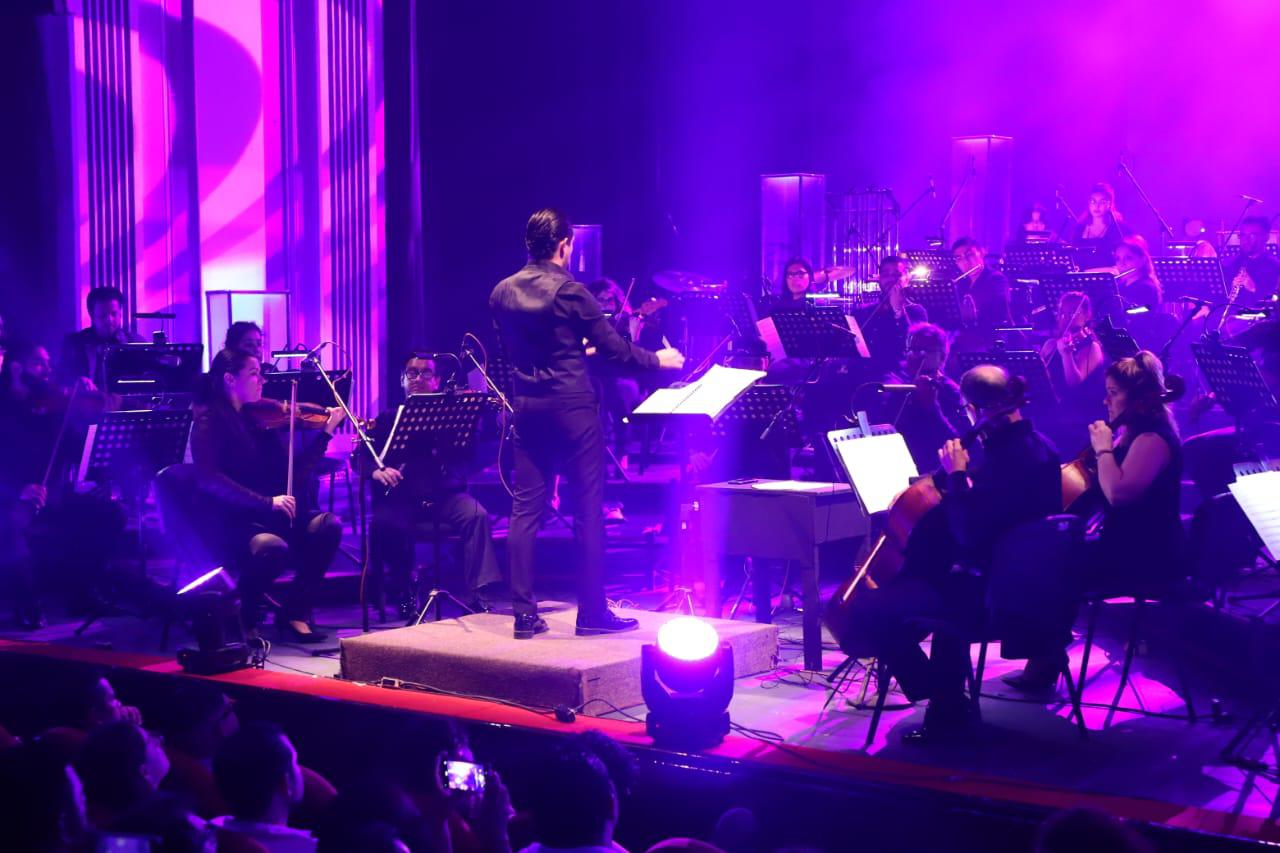 $!La Orquesta del teatro Ángela Peralta fue dirigida por el maestro Juan Pablo García.
