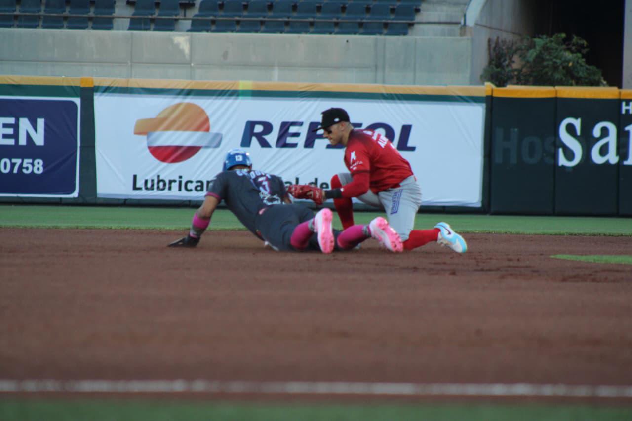 $!Venados cae 9-3 y es barrido por Yaquis en Ciudad Obregón