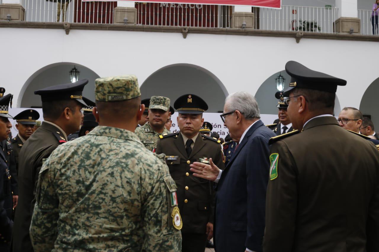 $!Reconocen a 72 integrantes del Ejército, Fuerza Aérea y Guardia Nacional con ascensos en Culiacán