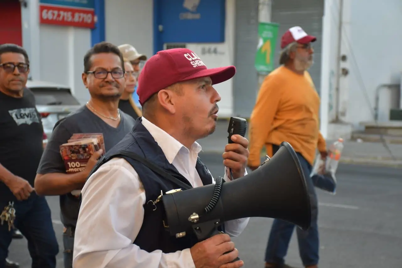 $!Militantes de Morena y organizaciones marchan en Culiacán en defensa de la soberanía nacional