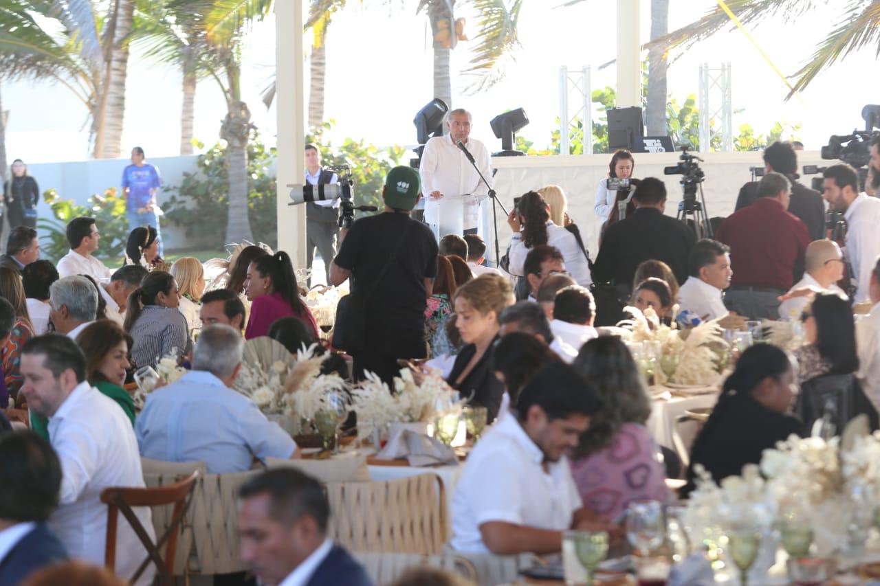 $!Encabeza Secretario de Gobernación celebración de 105 aniversario de la Concanaco Servytur, en Mazatlán