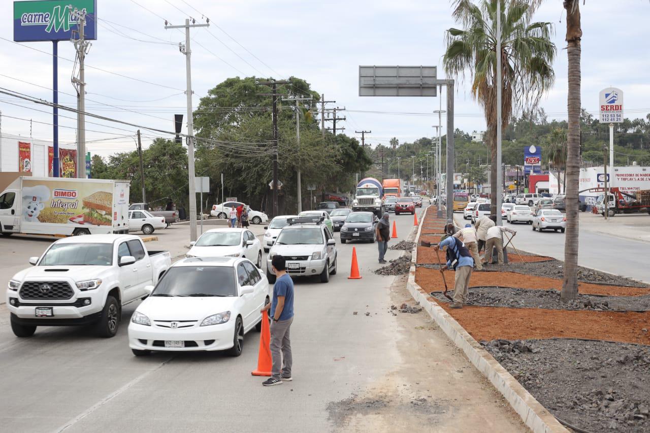 $!A casi un mes de inaugurada, la Avenida Gabriel Leyva, en Mazatlán, aún no está terminada