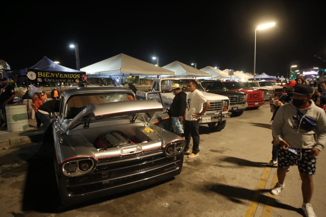 $!Entre el rugir de los vehículos se inaugura la tercera edición de la Semana de la Troca