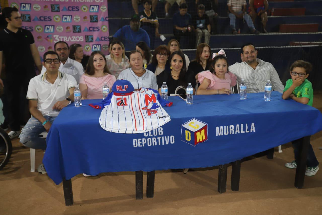 $!Recuerdan a Miguel Loaiza en inauguración de Nacional Veteranos de Beisbol, en Club Muralla