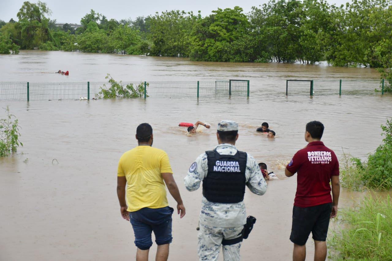 $!Incomunicados, 15 pueblos de Mazatlán por las lluvias de ‘Nora’