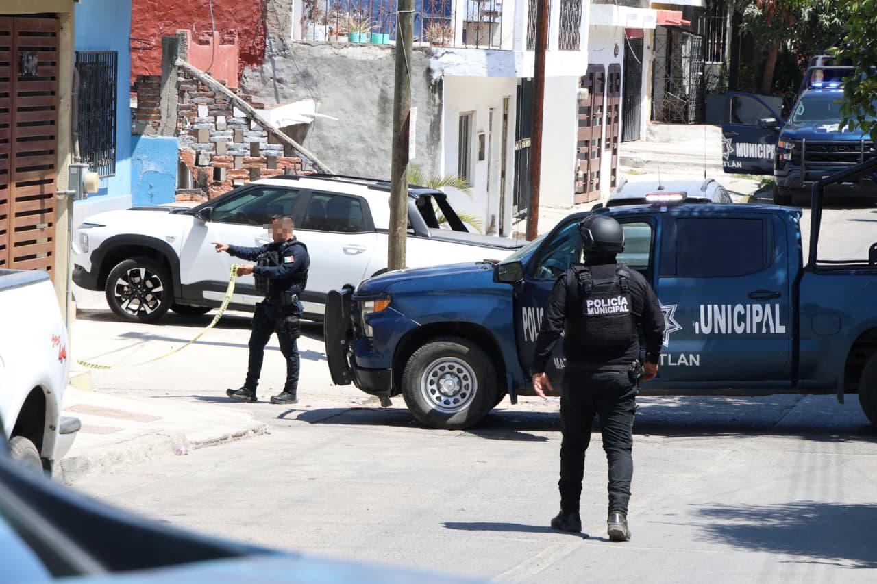 $!Hieren de bala a militar retirado en la colonia Estero de Mazatlán