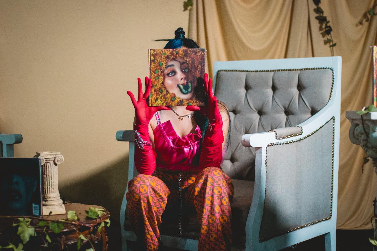 $!Comparte Krishna Valdez su dualidad en ‘Manifesto’, su primer libro de arte