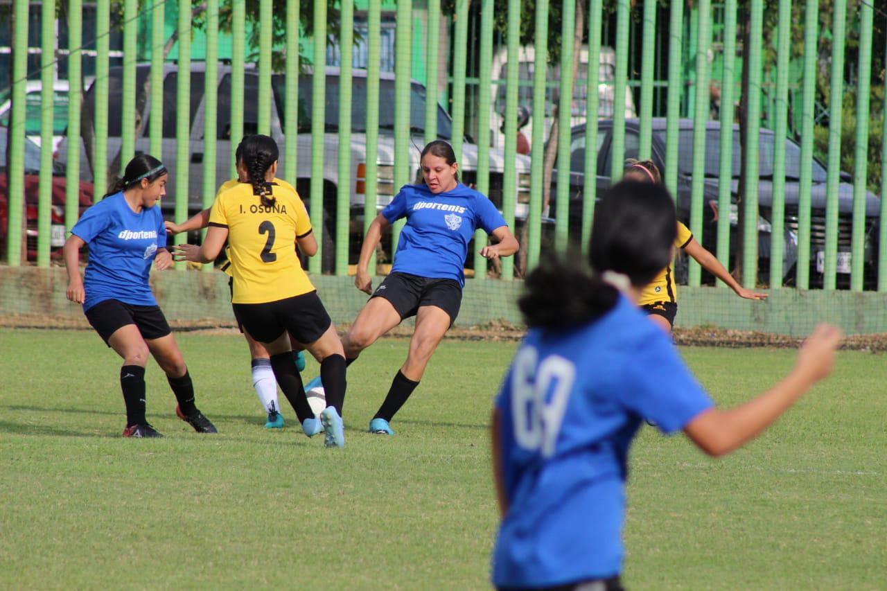 $!Leonas Piña rugen como campeonas de la Liga de Futbol Femenil Fuerza Imdem