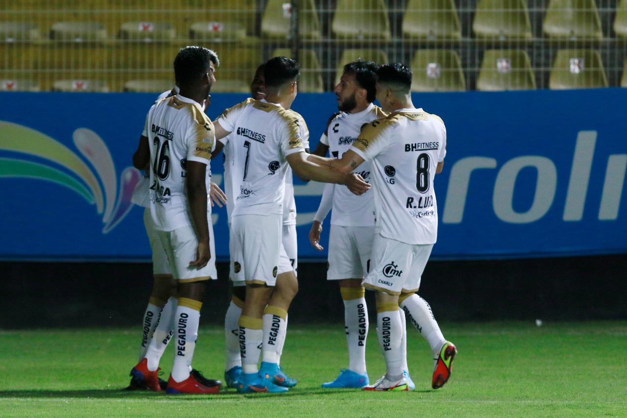 $!Dorados de Sinaloa regresa al triunfo al vencer 2-0 a Tlaxcala