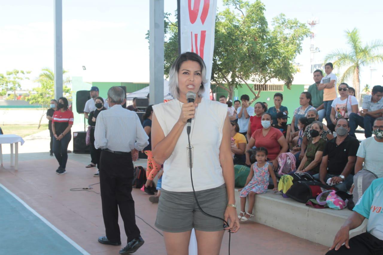 $!Fabiola Verde, directora del Instituto Municipal del Deporte de Mazatlán, dio por inaugurada la justa.