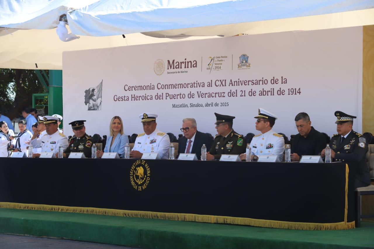 $!Celebran en Mazatlán el 111 aniversario de la gesta heróica de la defensa del Puerto de Veracruz