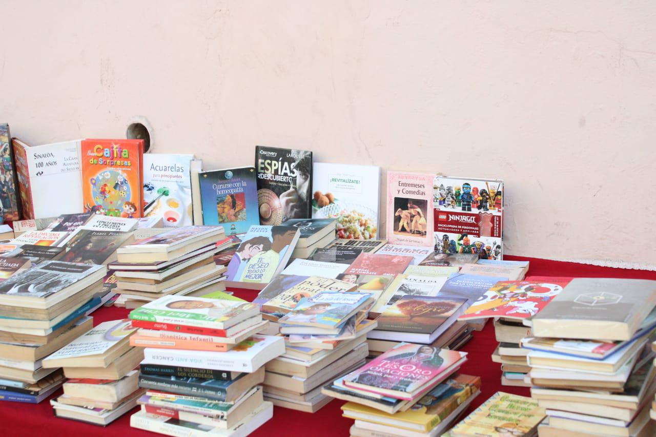 $!Ave Fénix, la librería ambulante que busca darle una nueva vida a los libros